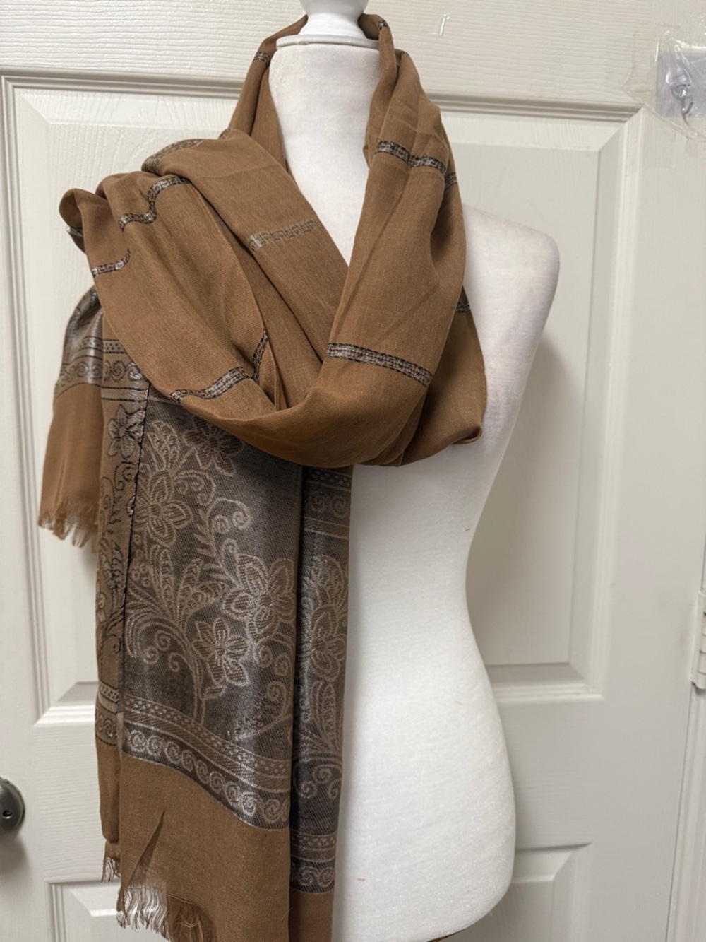 Brand New Elegant Brown style Pattern Wrap Scarf